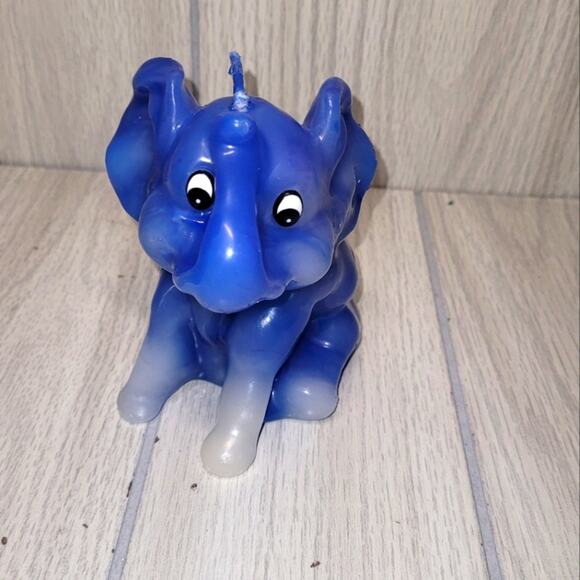 Vintage Candle Blue Elephant Wax Cute - Picture 1 of 7